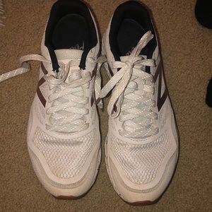 Women’s Tennis shoes